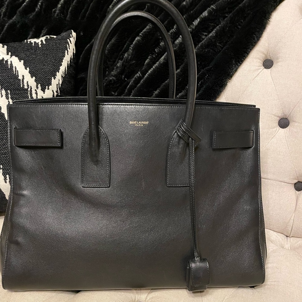 Gorgeous Saint Laurent Bag